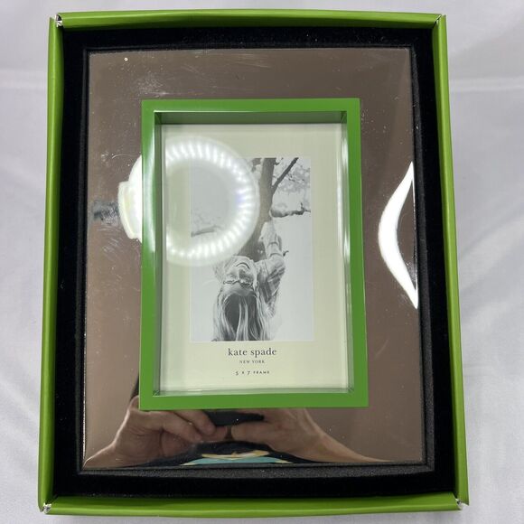 Kate Spade Cabo Isabella 5x7 Silverplate Green Frame in box - Picture 3 of 12